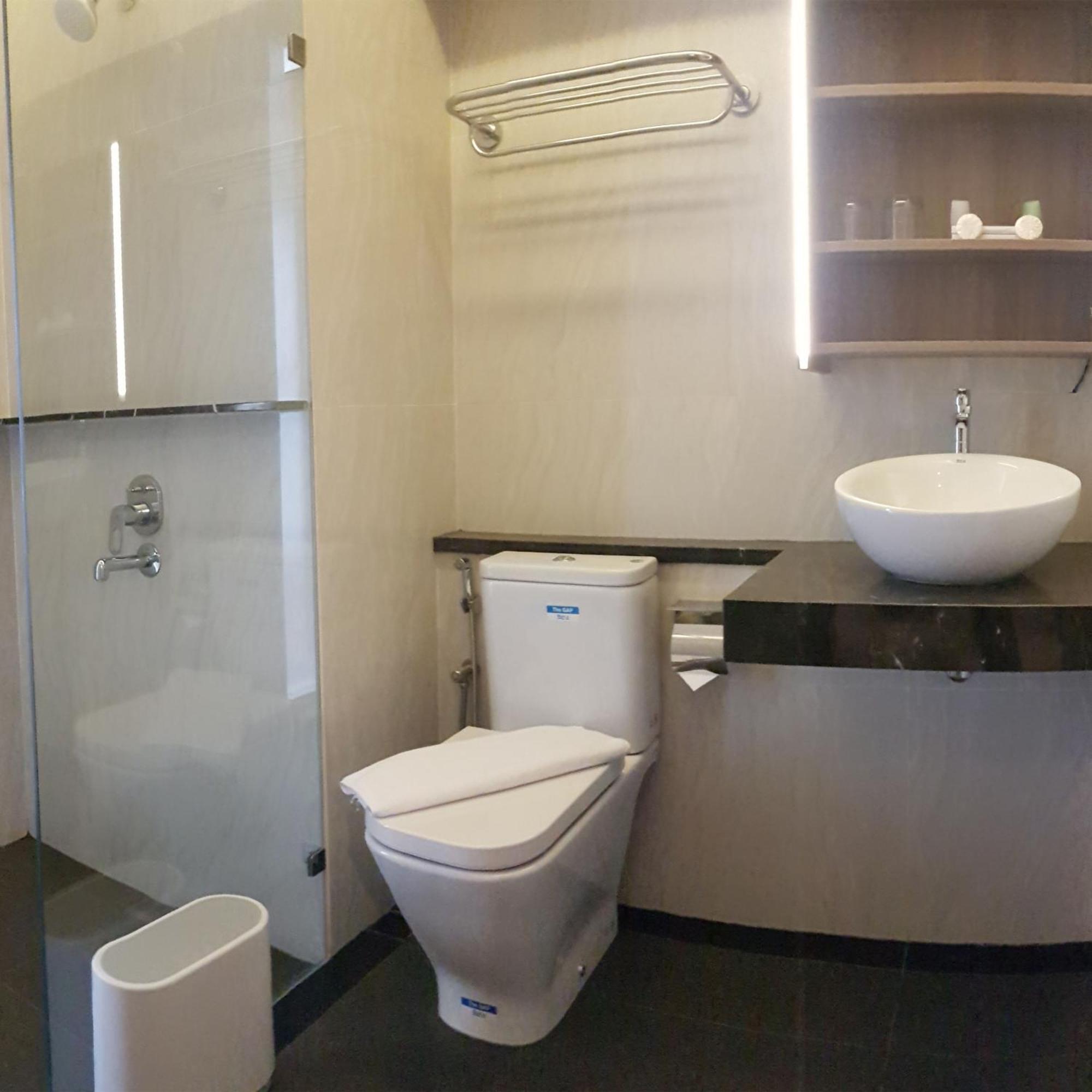 Bening Boutique Hotel Managed By Salak Hospitality Bekasi Zewnętrze zdjęcie