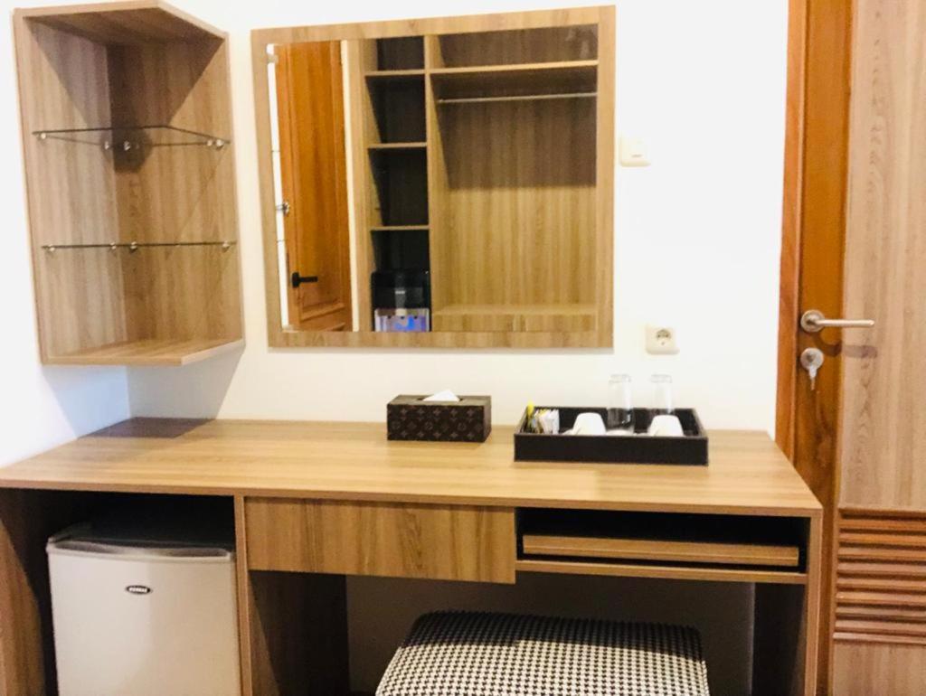 Bening Boutique Hotel Managed By Salak Hospitality Bekasi Zewnętrze zdjęcie