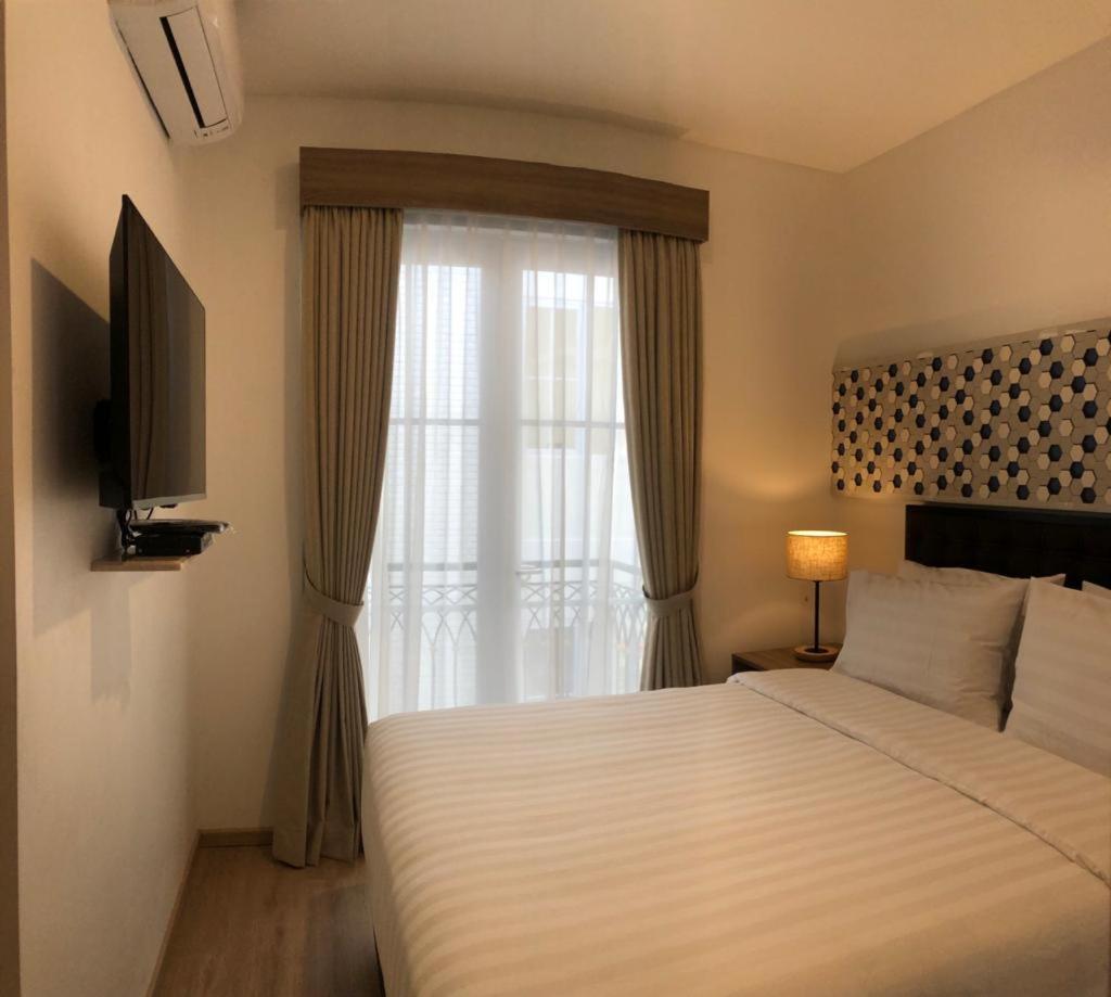 Bening Boutique Hotel Managed By Salak Hospitality Bekasi Zewnętrze zdjęcie