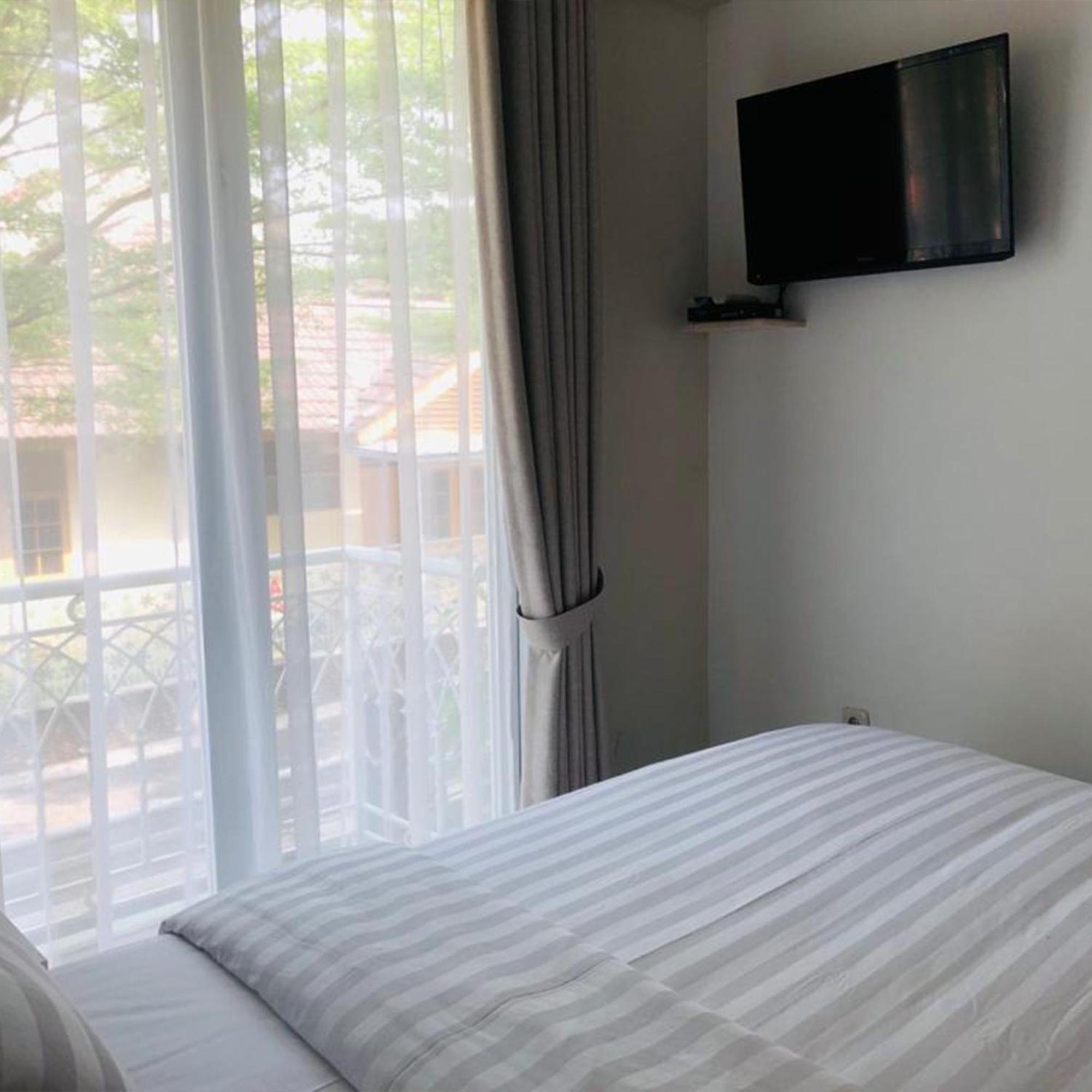 Bening Boutique Hotel Managed By Salak Hospitality Bekasi Zewnętrze zdjęcie